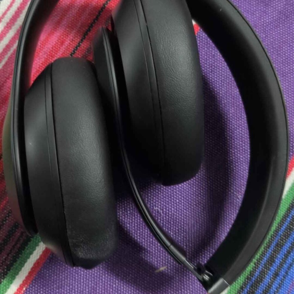 Beats Studio Pro Wireless Over-Ear Headphones Black – Tested & Working – No Char